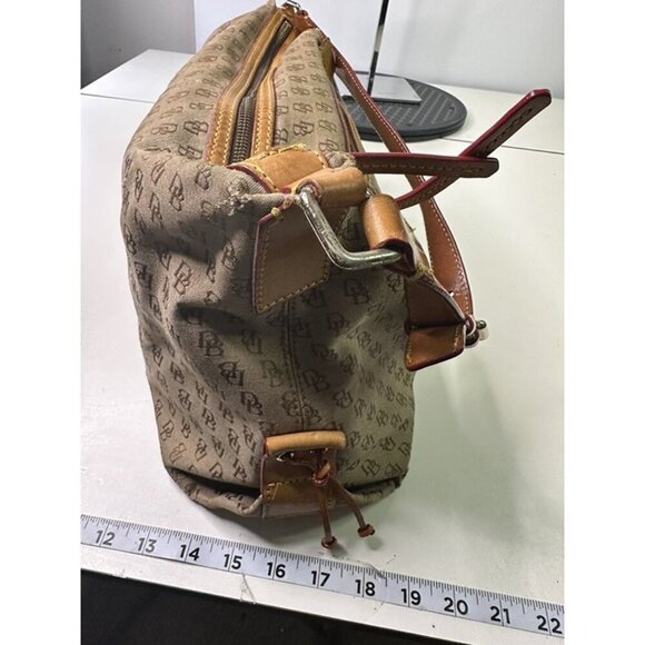 Vintage Dooney & Bourke Tan Signature Canvas Leather Monogram Shoulder Bag Purse - Picture 10 of 12